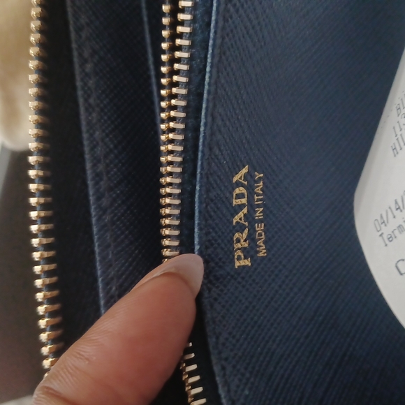 Prada wallet - Picture 5 of 7
